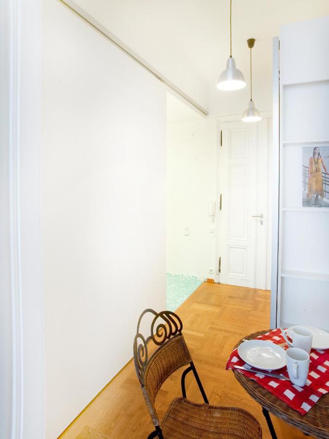 Vca Palais Brambilla Apartment เวียนนา ภายนอก รูปภาพ