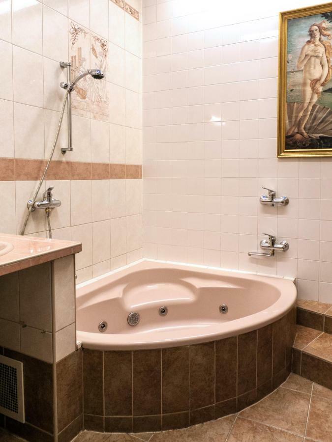 Vca Palais Brambilla Apartment เวียนนา ภายนอก รูปภาพ